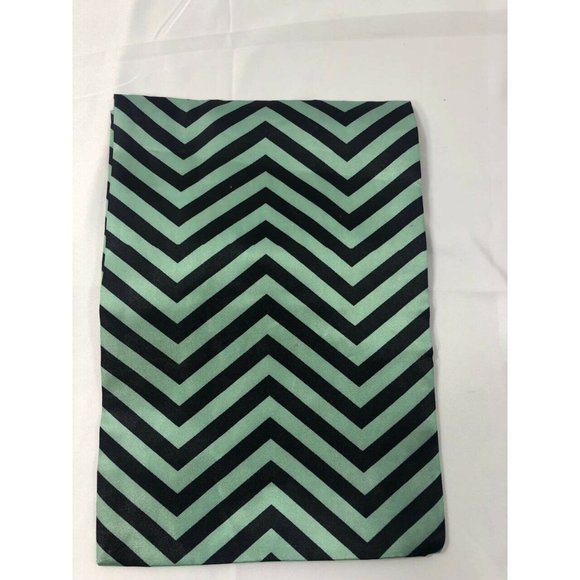 Authentic Mac Make Up Bag Case Storage Travel Case Bow Green Vintage 9" x 6.3" - Picture 7 of 7